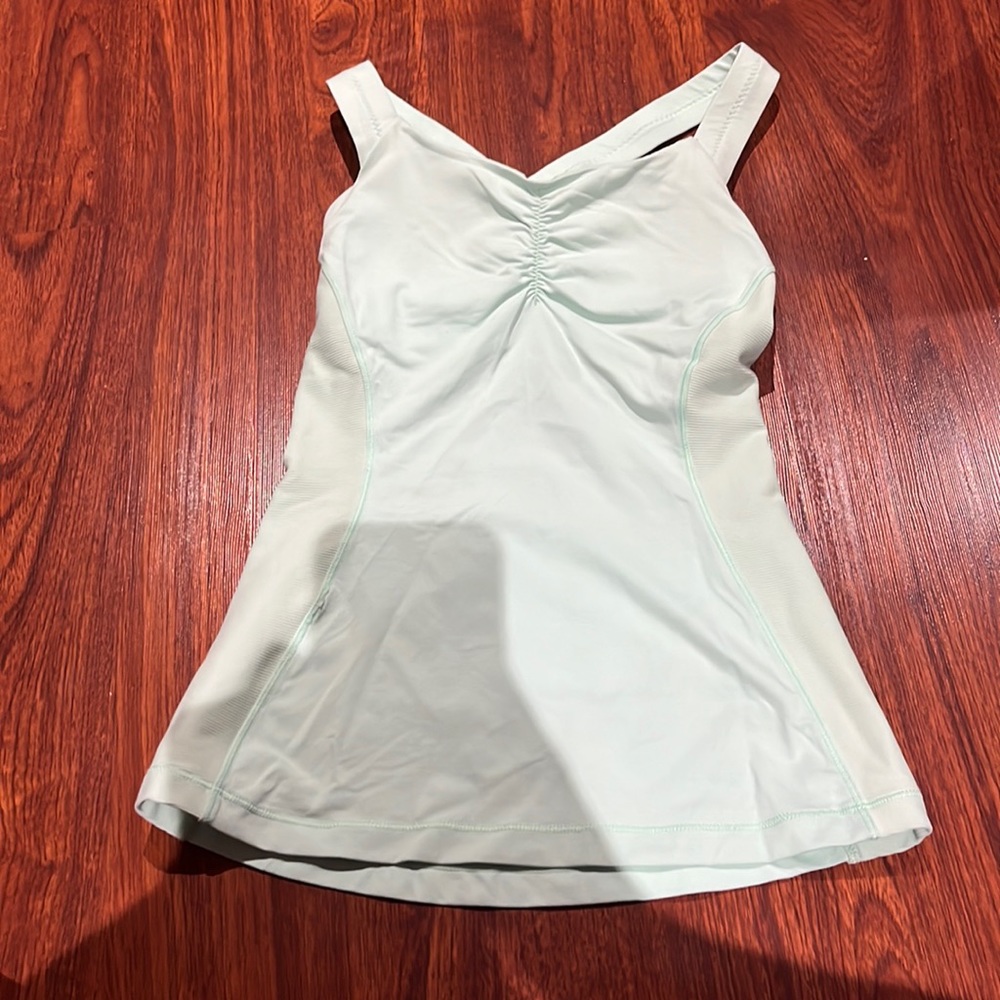 mint green lululemon tank